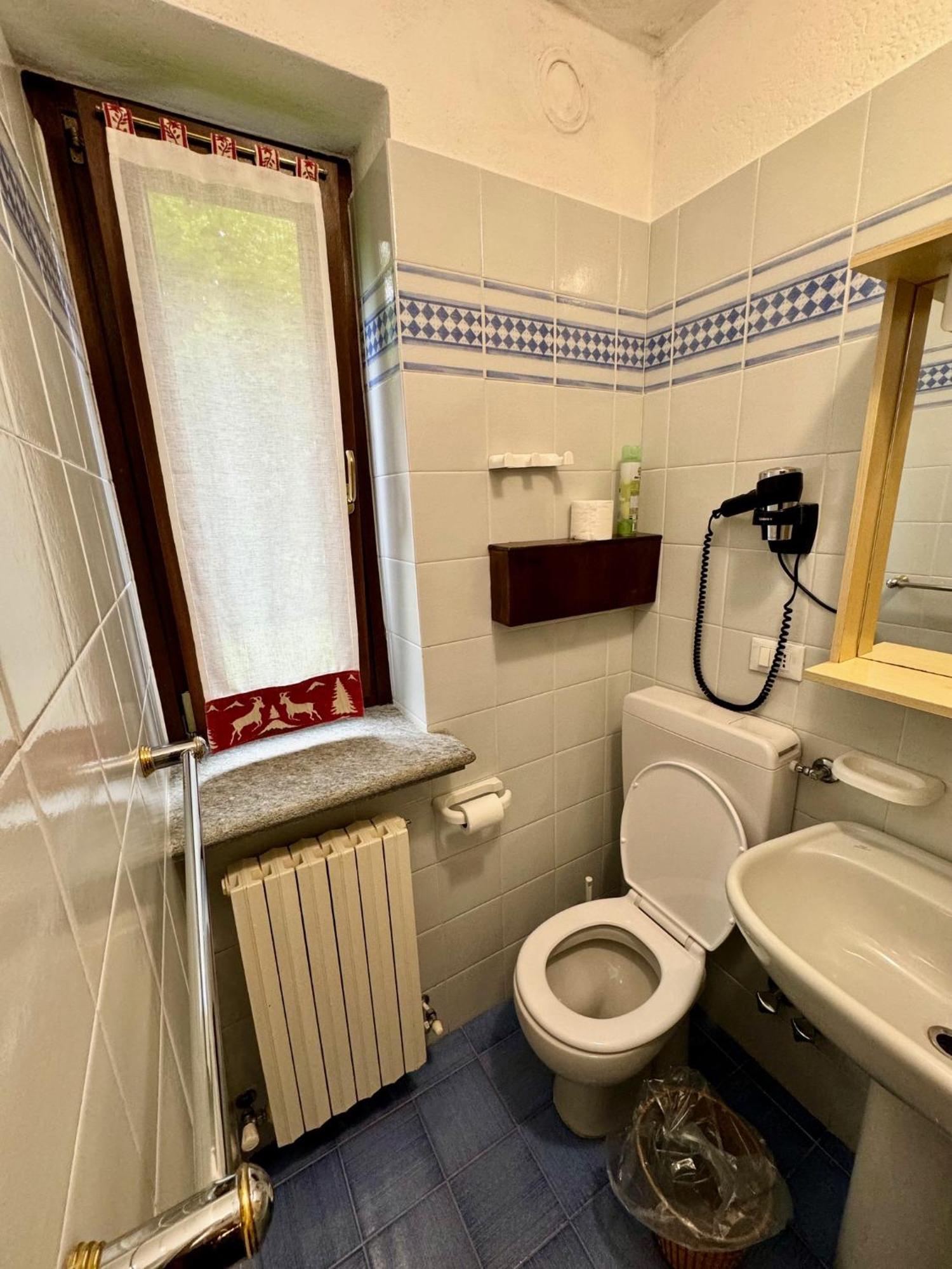Hotel Edelweiss Limone Piemonte Buitenkant foto
